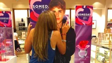 Admiratoarele lui Justin Bieber au intrecut orice limita! I-au facut sex oral in public!