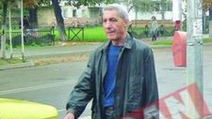 Fost activist, la sapa de lemn