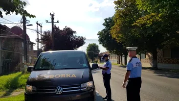 Weekend plin de controale în Caraș-Severin. Oamenii legii au desfășurat acțiuni de prevenire și limitare a infectării cu virusul COVID-19