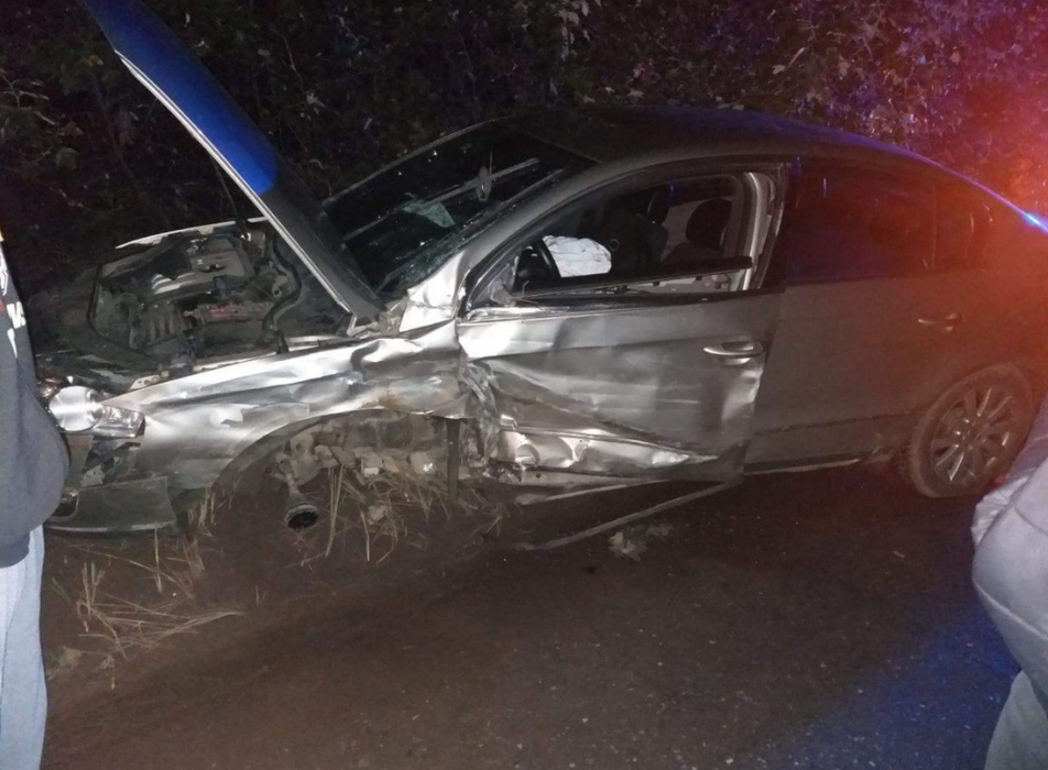 Având doar lenjerie intimă pe el, un preot beat a provocat un accident violent în Prahova. Doi tineri nevinovați au fost răniți. Cât a fost alcoolemia părintelui