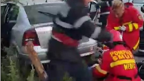 Accident grav pe DN4! Un om a murit, iar alţi trei sunt grav răniţi!