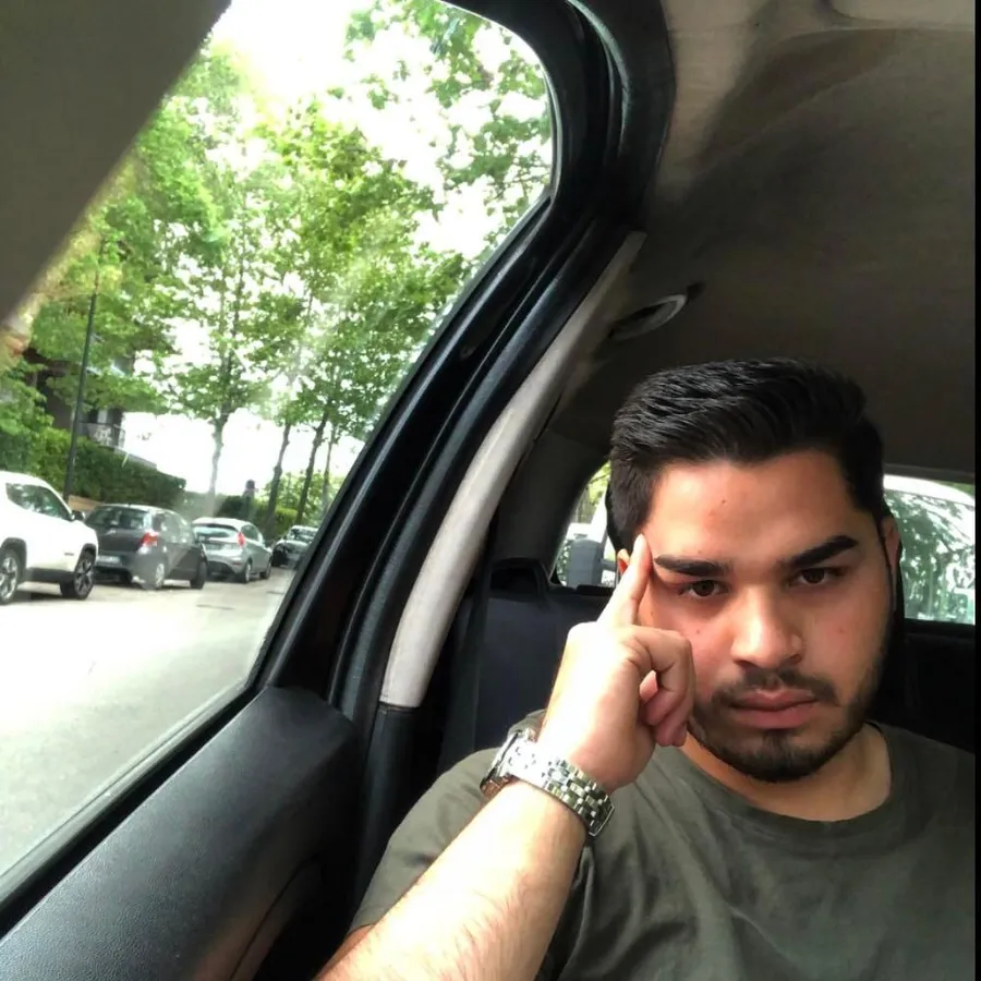 Senadi Begani, bărbatul care conducea mașina în momentul accidentului/ Sursa foto: Facebook