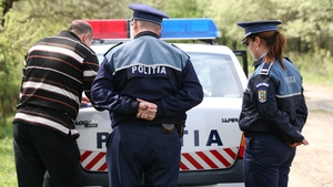 Poliţist lovit cu un telefon în cap, în trafic, la Craiova