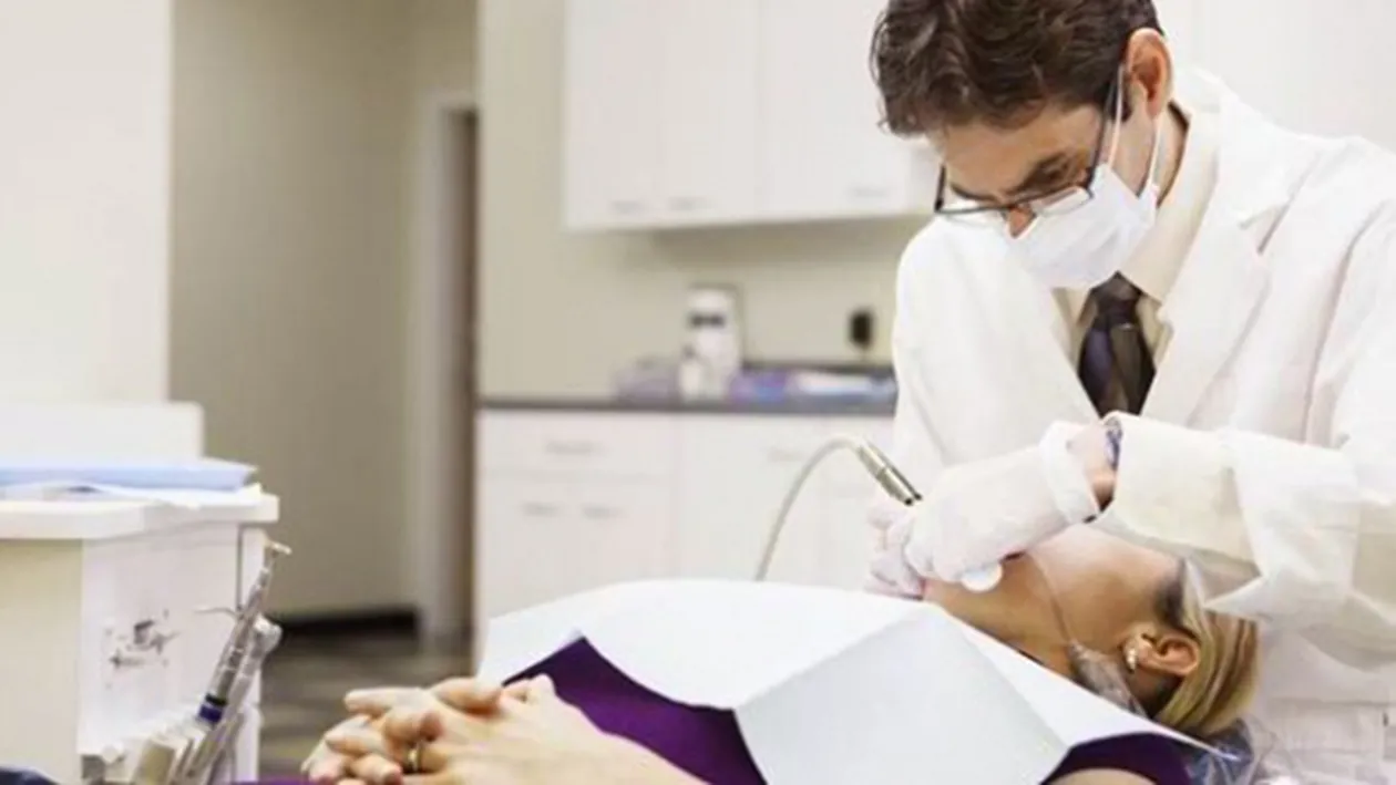 Cati bani va primi o romanca, dupa ce i s-a facut un tratament stomatologic incorect! Si-a cautat dreptatea la CEDO