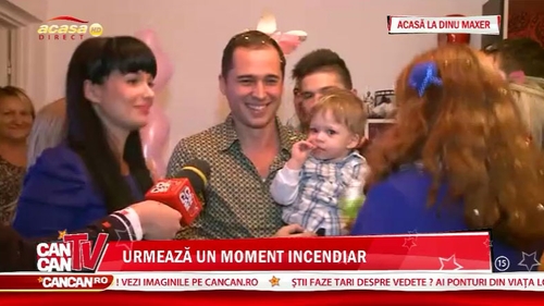 Surpriza de proportii pentru Dinu Maxer! O dansatoare aproape dezbracata a intretinut atmosfera in casa artistului
