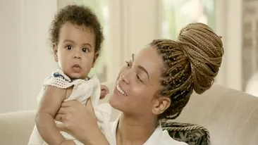 Beyonce are un copil precoce: Are doar un an şi a început să citească. Vezi imagini în premieră cu artista şi cu fetiţa