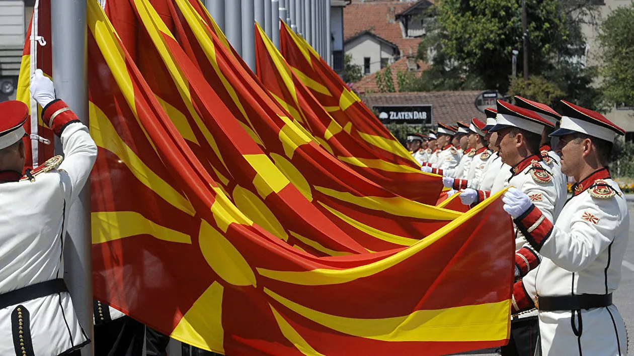 O ţară europeană, obligată să-şi schimbe numele! NATO i-a cerut asta, dacă vrea să intre în Alianţă