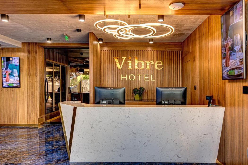 Hotelul unde Lenny Kravitz s-a cazat la Cluj / Sursa foto: booking.com