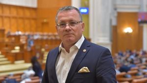 Adrian Oros este al patrulea membru al guvernului care a fost infectat cu virusul SARS-CoV-2. Ministrul agriculturii a fost testat pozitiv