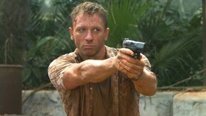 Filmarile la "Bond 23", cel mai nou film al francizei "James Bond", au fost intrerupte pe termen nedeterminat