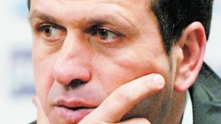Levy este comandantul suprem la Steaua! L-a scos din antrenament pe doctor din cauza lui Florin Costea!
