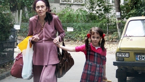 Adriana Iliescu şi-a scăpat fiica de sub control! Uite ce mesaje postează pe Facebook şi cum plănuieşte să chiulească de la şcoală