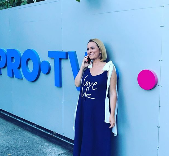 Uite ce face Andreea Esca la sală: ”Poate nu-mi mai intră sacoul, că jar mănânci!”
