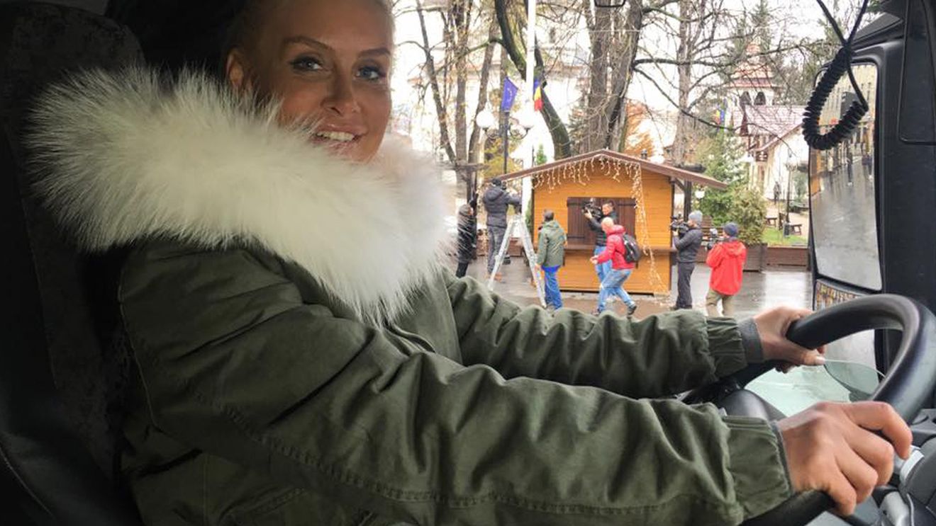 VICA BLOCHINA, la volanul unui…tir! Vedeta a renunţat la bolidurile de lux