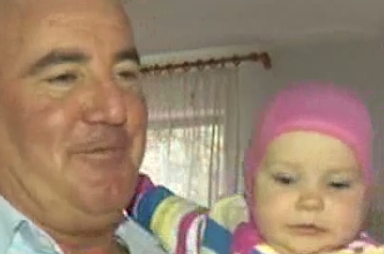 Ce mare s-a făcut sora lui Andrei Bucă, tânărul mort în incendiul din Colectiv! Micuţa Andreea, salvarea părinţilor: ”Pentru Andrei oftăm şi plângem, ea e o mare bucurie!”