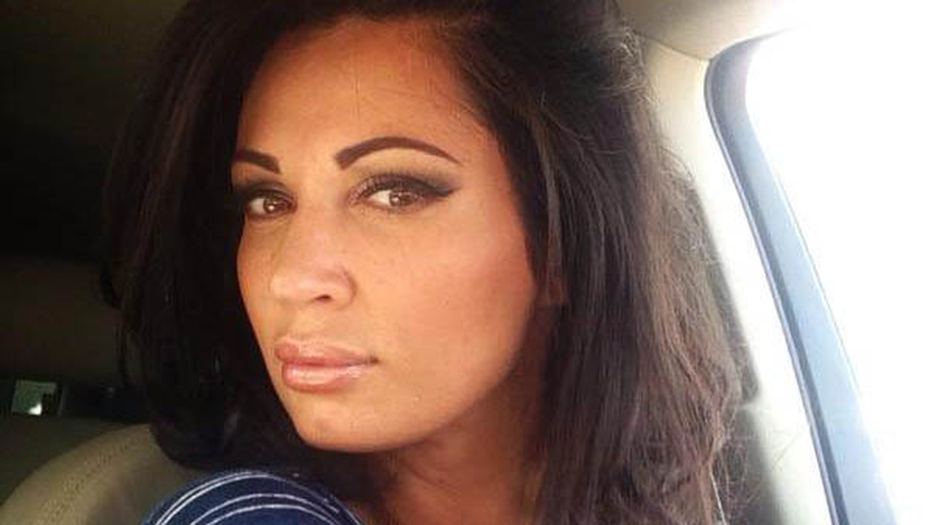Operatiile estetice n-au putut invinge anii! Luciu, la un pas de depresie! “Nu mai sunt o bomba sexy!”