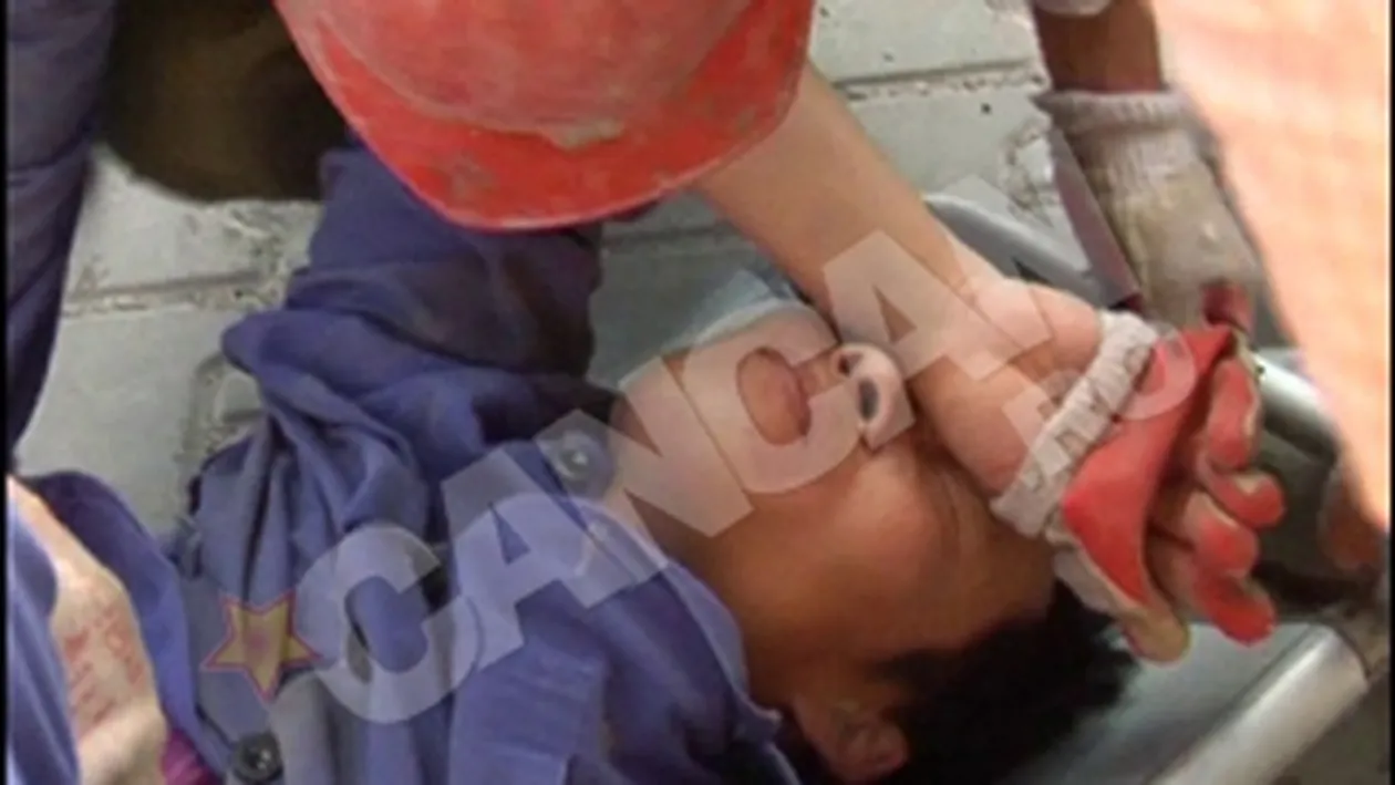 4 muncitori din Iasi au fost raniti dupa ce o platforma s-a prabusit pe santier