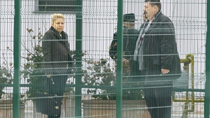 Sedinta in curte! Ce s-a intamplat cu familia lui Vasile Avram la cateva ore dupa ce fostul arbitru s-a predat autoritatilor!