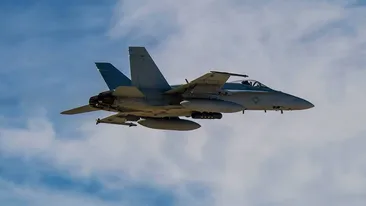 Tragedie aviatică deasupra Japoniei! S-au ciocnit două avioane militare americane