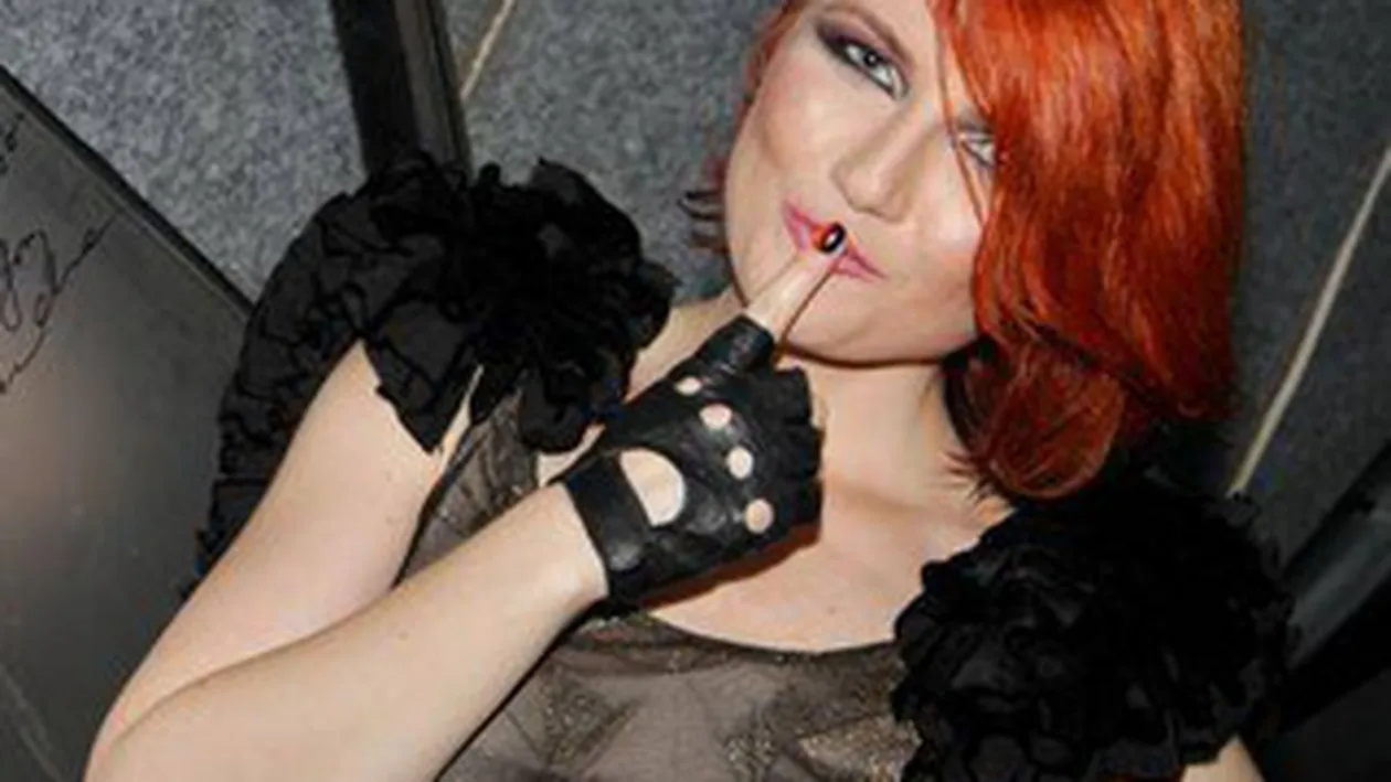 Alexandra Ungureanu va fi antrenorul copiilor la emisiunea M-a facut mama artist