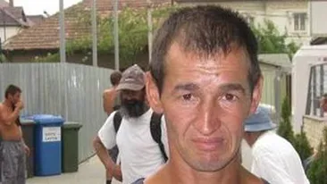 Reportaj Halucinant! Parcagiul Pisica face 5.000 de euro pe luna muncind de la 11:00 la 17:00 - Are peste 10.000 de euro in banca, mananca de 3 ori pe zi la restaurant - Politistii au ramas muti cand l-au perchezitionat