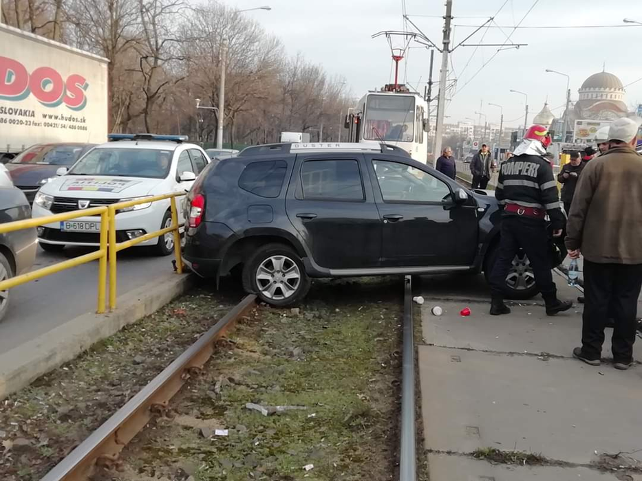 Grav accident în București, pe linia tramvaiului 41! Traficul este blocat