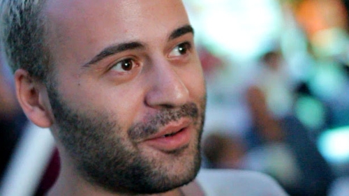 Intre doua chiar nu-l ploua. Matteo se simte excelent intr-o combinatie de trei, mai ales cand sunt implicate doua blonde