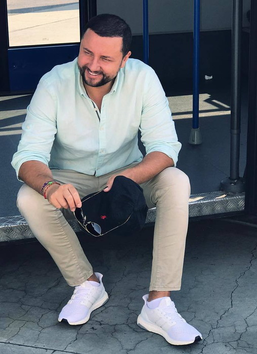 Cătălin Măruţă a fost impresionat până la lacrimi! S-a dus lângă un pat de spital şi a citit o poveste…