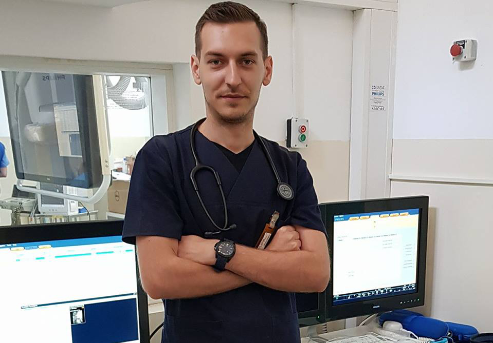 Eugen Țieranu, medicul rezident care l-a operat pe Florin Busuioc: „Nu sunt un erou. Îmi doresc să rămân în Craiova”
