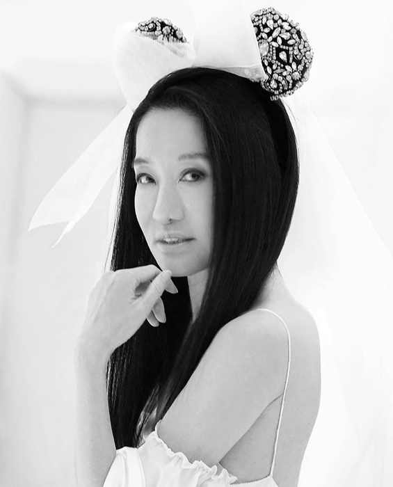 Imagini de senzație! Creatoarea de modă Vera Wang arată la 70 de ani, mai bine ca o adolescentă de 20. FOTO