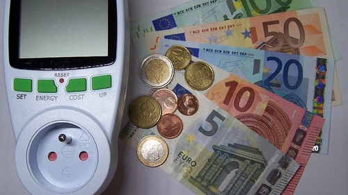 Un român stabilit în Italia, victima unei escrocherii. Bărbatul a avut parte de un șoc atunci când a primit o factură la curent în valoare de 4.000 de euro