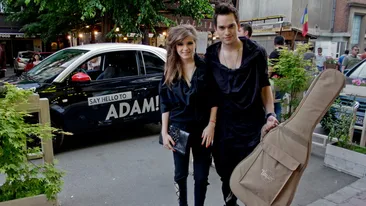 Schimbare socanta de stil pentru doi dintre membrii LaLa Band. Vezi cum arata Cris si Vlad cand nu sunt cu trupa!