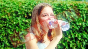 6 motive pentru care trebuie sa beti mai multa apa vara