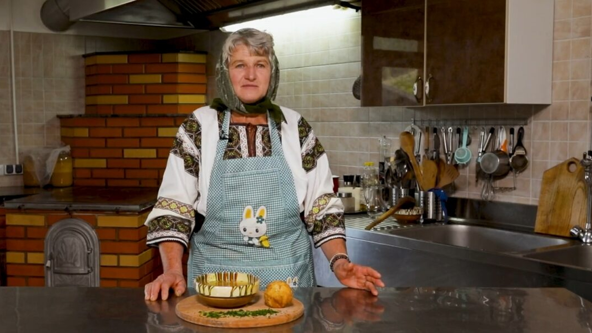 Rețeta de borș de fasole cu hribi de la Mănăstirea Botoș. Ingredientele secrete de care ai nevoie