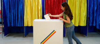 Pe cine ar vota românii dacă duminică ar avea loc alegeri. Un singur partid a crescut în preferințele de vot în ultima lună