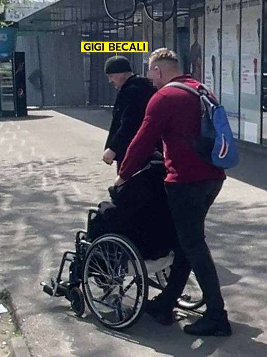 Alexandrina Becali, alături de fiul ei, la clinică (SURSA FOTO: CANCAN.RO)