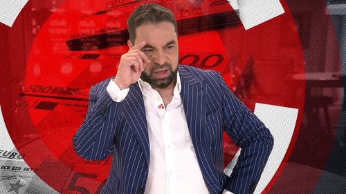 S-a curățat la cazinou: pagubă 500.000 €! Florin Salam a comis-o din nou, dar cu banii de la cămătari! Manelistul, luat în vizor de clanul Văncică