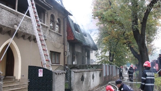 Victima a incendiului de la Casin: "De abia am terminat de renovat dupa ultimul incendiu"