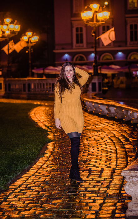 Daniela Ploia, cântăreața de muzică populară, este terorizată de amantele fostului iubit