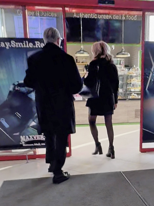 Serghei și Cora Mizil pleacă din centrul comercial