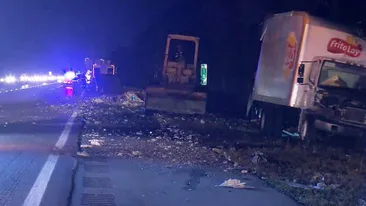 Culmea accidentelor rutiere: Un camion plin cu bere s-a izbit din plin într-un altul plin cu chipsuri!