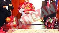 Benedict al XVI-lea isi serbeaza ziua in Biroul Oval