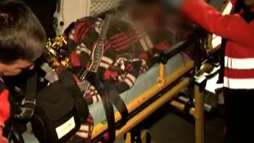 L-au gasit pe strada, mort de beat! Un baiat de 9 ani din Vaslui a ajuns in coma alcoolica dupa ce a baut vin la o pomana!