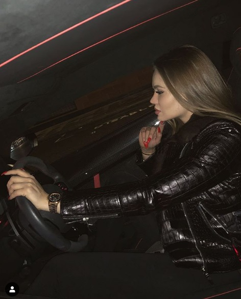 După ce s-a spus că s-a mutat cu Daria Radionova, Alex Bodi a rupt tăcerea despre relaţia dintre ei! Cum a cunoscut-o pe focoasa şatenă
