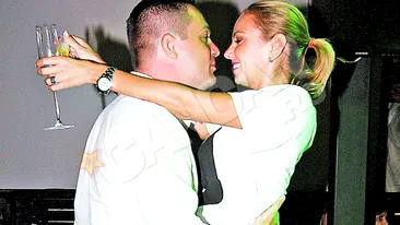 Roxana Ionescu merge la evenimente in tara numai cu sotul ei! N-o mai scapa din ochi