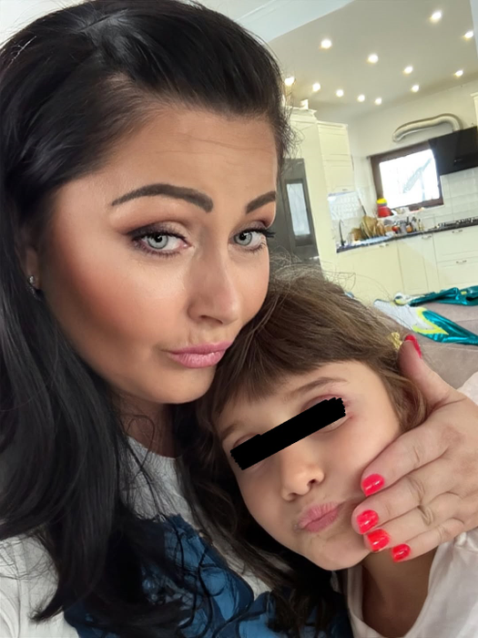 Gabriela Cristea, momente de panică! A ajuns cu fiica ei la spital, după ce micuța a fost lovită când era la școală