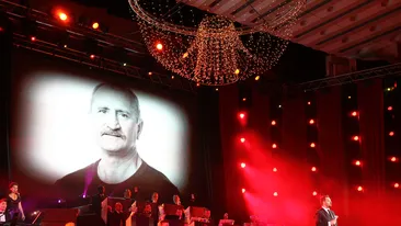 Brenciu, mesaj emotionant, cu ochii in lacrimi, pentru Serban Ionescu. Vezi ce piesa i-a dedicat la concertul de la Sala Palatului