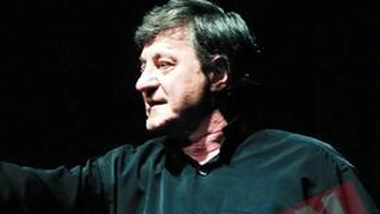 A renuntat la teatru din cauza lui Caramitru