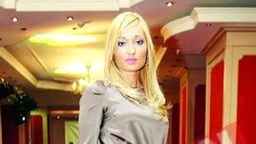 Raluca Zenga si-a dus, din nou, sotul in fata altarului