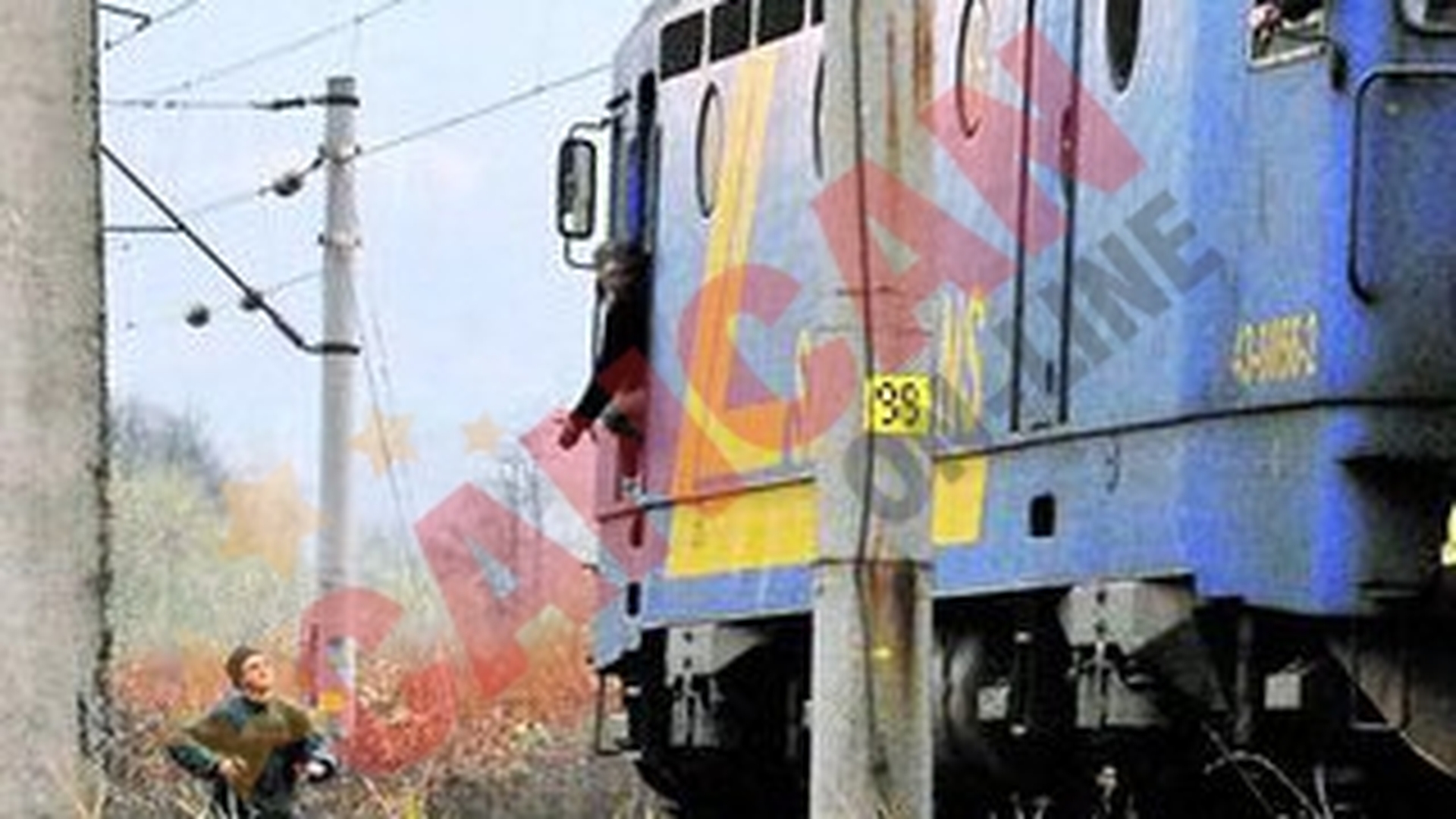 Un copil de 10 ani s-a electrocutat cand se juca pe o locomotiva